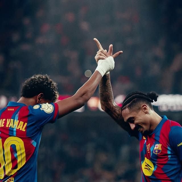 FC Barcelona players representing sport entertainment with Dreambox IPTV
